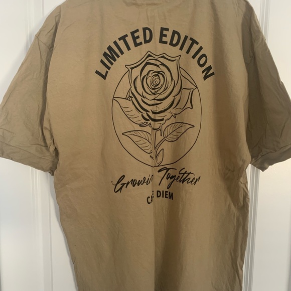 XL Men's Casual Tan Graphic T-Shirt - Picture 4 of 4